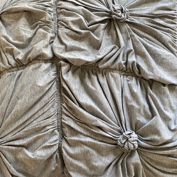 Anthropologie Rosette Quilt - Picture 2 of 2